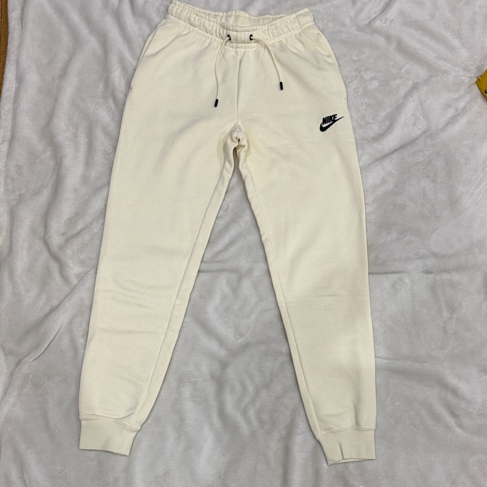 Nike Women’s Off-White Jogger Pants-size XS (Brand New without tag)